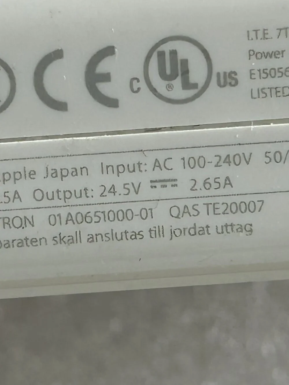 Genuine APPLE A1021 65W Portable Power Adapter USED Tested Good
